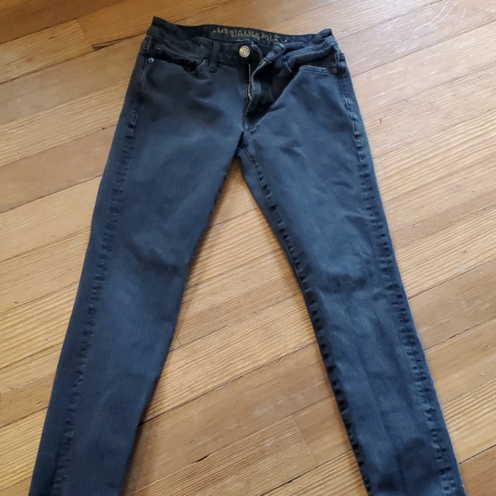 American Eagle young man's black jeans
